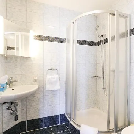 Hotel Loewen 3*